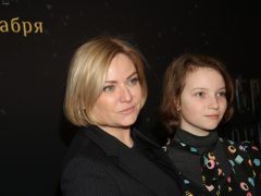 Звезды на премьере фильма «Серебряные коньки»