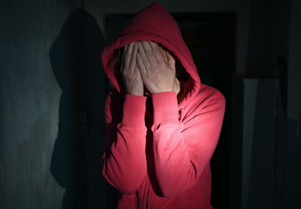 13-летняя школьница забеременела после изнасилования