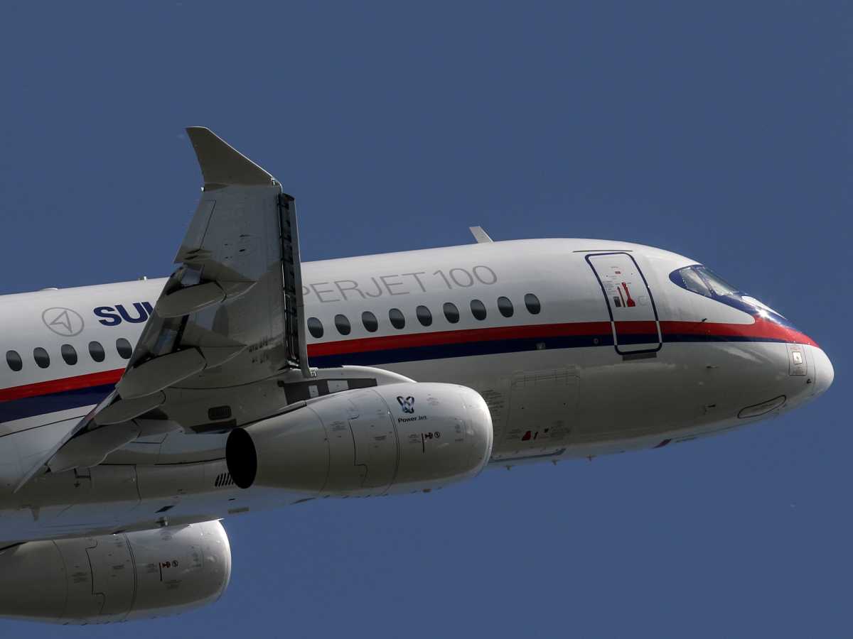 Авиакомпаниям, летающим на Superjet, дадут больше денег