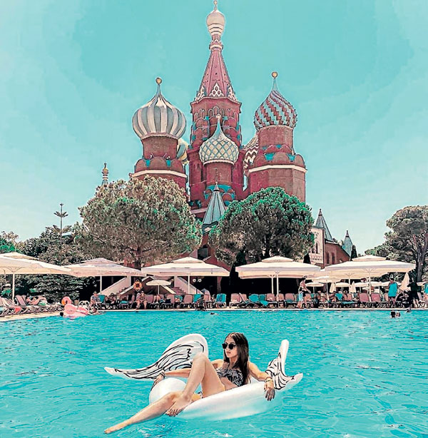 Корпус турецкого отеля в виде храма Василия Блаженного - тонкая издевка над святыней или маркетинговый ход?