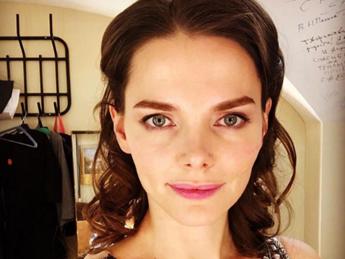 Фото Боярской в бикини и без макияжа