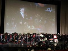 Пронзительные кадры с прощания с Борисом Грачевским