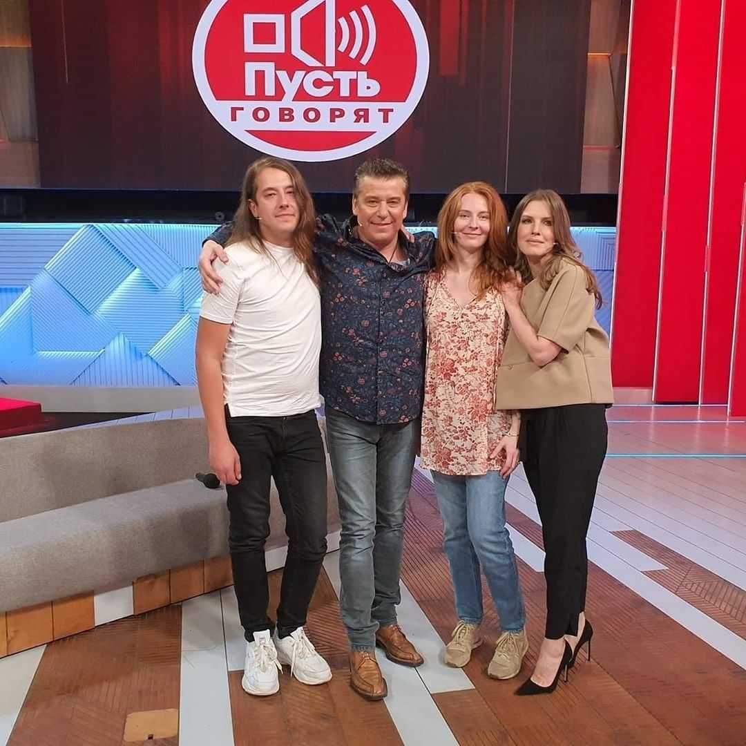 Как живут дети Жени Белоусова