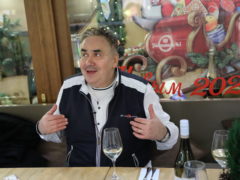 ВО ВРЕМЯ СЪЕМОК ДЛЯ ЮТУБ-КАНАЛА СТАСА САДАЛЬСКОГО