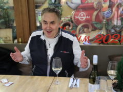 ВО ВРЕМЯ СЪЕМОК ДЛЯ ЮТУБ-КАНАЛА СТАСА САДАЛЬСКОГО