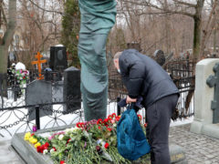 Могила Владимира Высоцкого на Ваганьковском кладбище