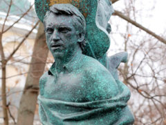 Могила Владимира Высоцкого на Ваганьковском кладбище