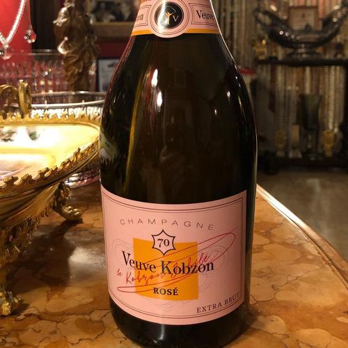 Сын Кобзона будет выпускать шампанское «Вдова Кобзон»