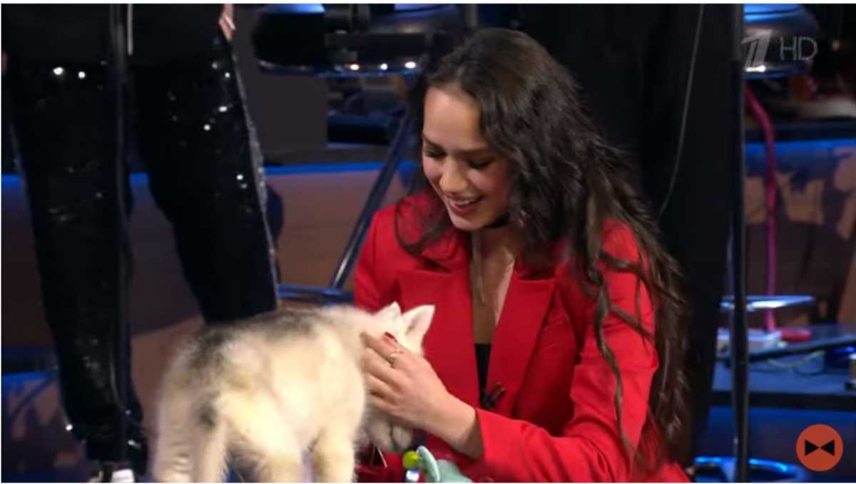 Алина Загитова обыграла Женю Медведеву