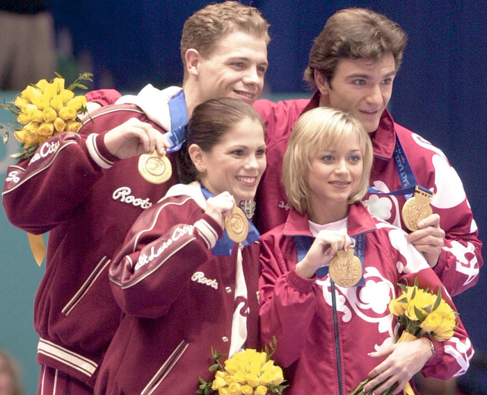 На Олимпиаде-2002 канадская федерация выпросила второе «золото» паре Сале - Пеллетье (слева), уступившей Бережной - Сихарулидзе