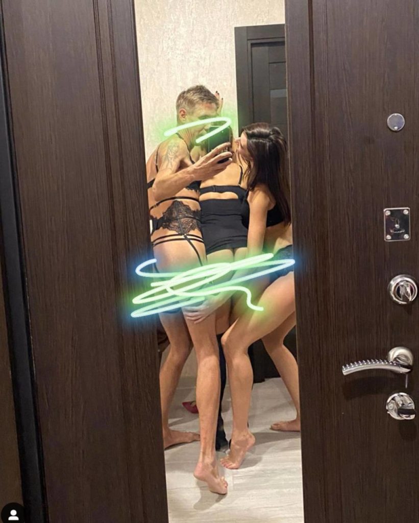 Групповые утехи Алексея Панина