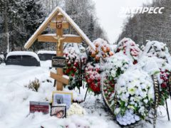 Похоронили у дороги: появилось фото могилы жены Сумишевского. Фото: «Экспресс газета»