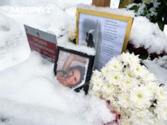 Похоронили у дороги: появилось фото могилы жены Сумишевского. Фото: «Экспресс газета»