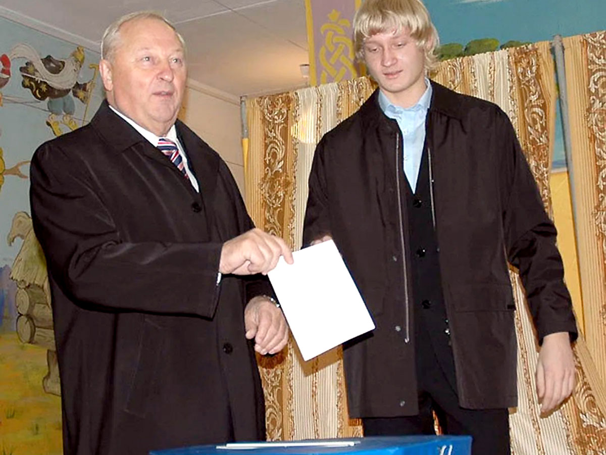 Эдуард Эргартович научил внука Сашу не размениваться по мелочам