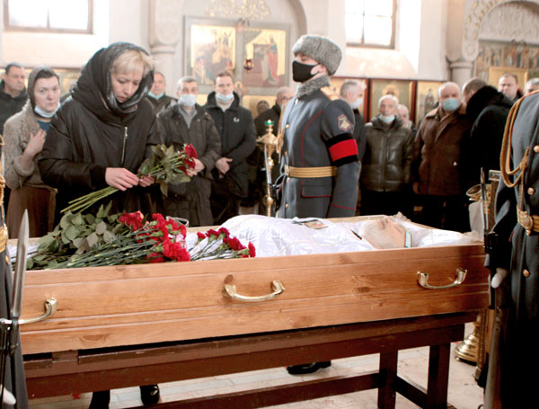 Дочь Ирина на церемонии прощания в храме Иконы Божией Матери «Отрада и утешение» в Москве, 16 февраля 2021 года.