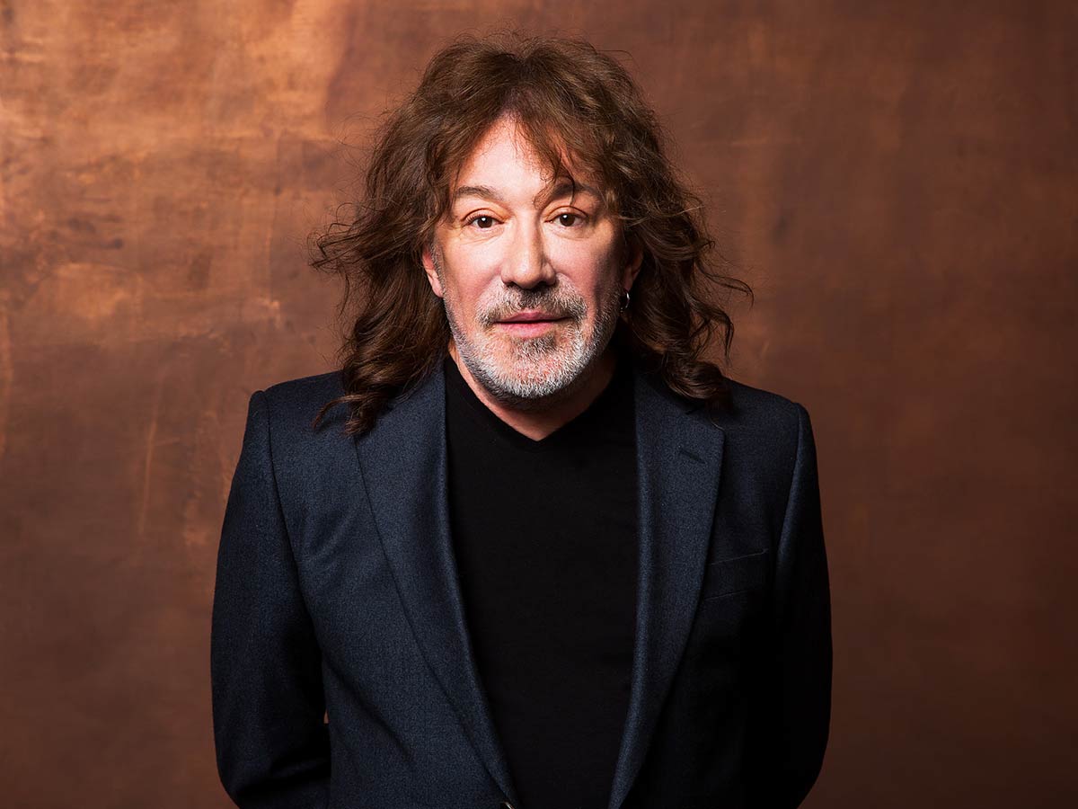 Владимир Кузьмин поздравит женщин с 8 марта