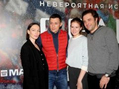 Звезды посетили премьеру фильма «Белый снег» о лучшей лыжнице XX века Елене Вяльбе (16)