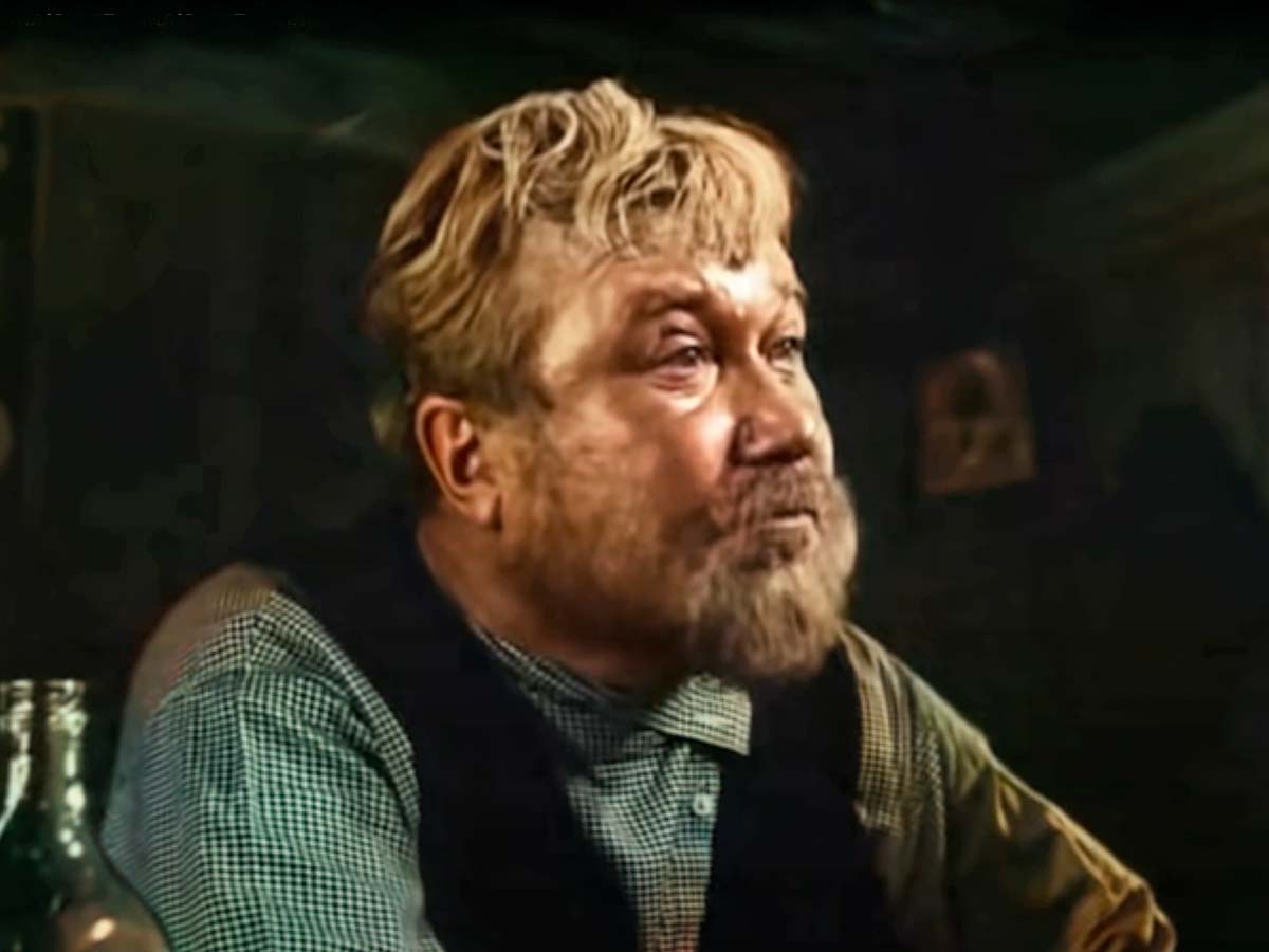 Скромный крест: как выглядит могила сыгравшего в "Угрям-реке" Груздева актера Юрия Медведева