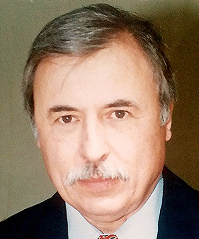 Биологический отец Ксюши - Бойко Гюров