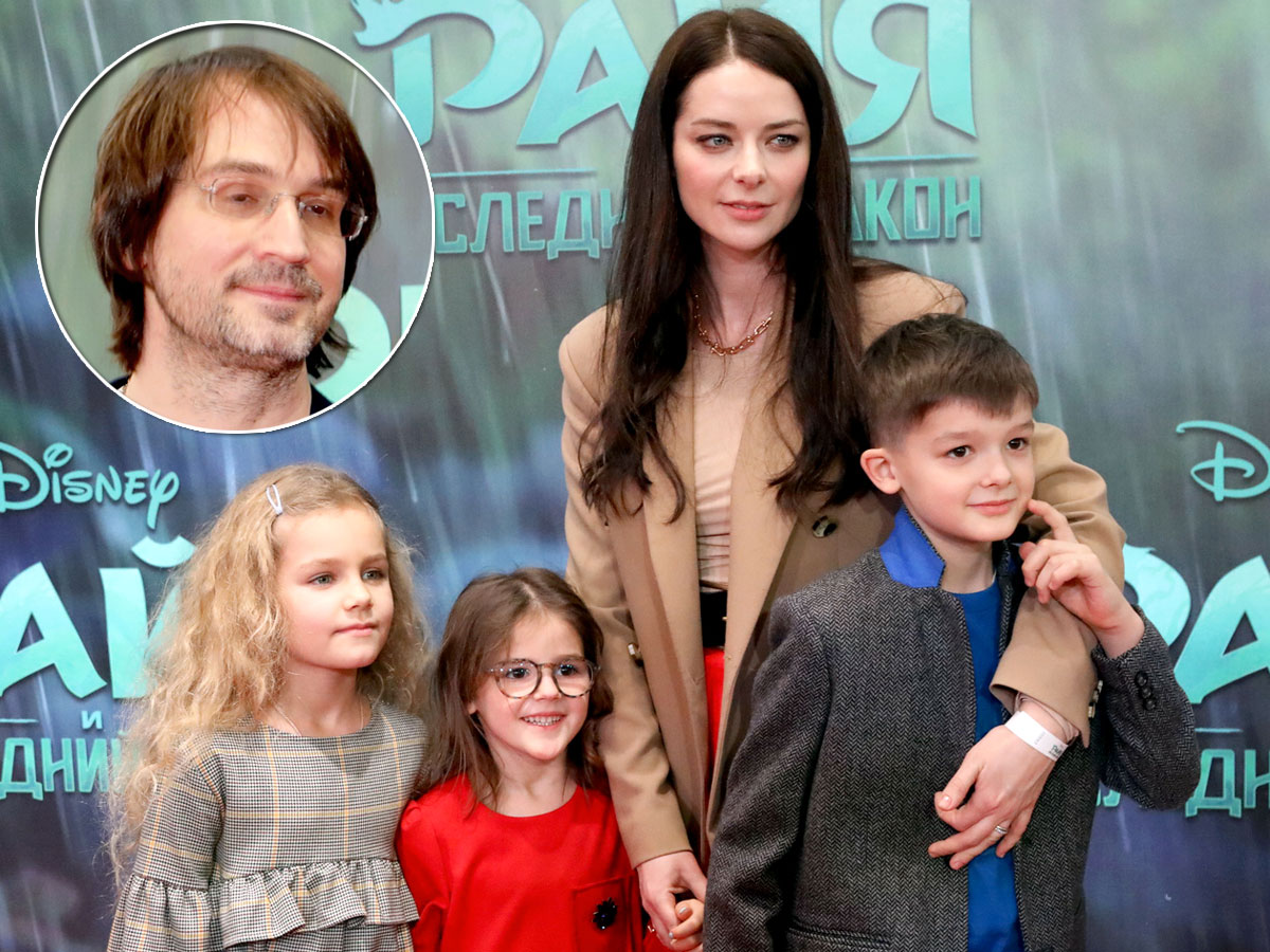 Марина Александрова с детьми и их подружкой. В круге - муж актрисы Андрей