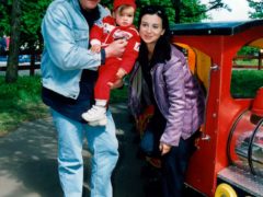 Екатерина Стриженова с мужем и дочкой. Фото: Лариса Кудрявцева