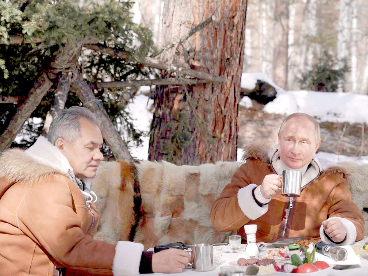 Владимир Путин вместе с министром обороны РФ Сергеем Шойгу посетили Южную Сибирь