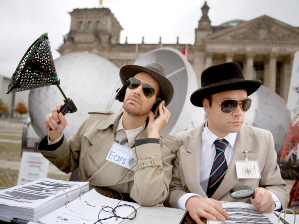 Сотрудники западных посольств подготовили десятки успешных государственных переворотов по всему миру