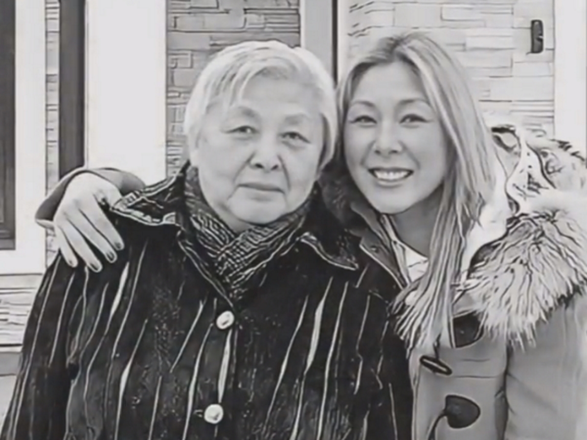 Анита Цой потеряла маму