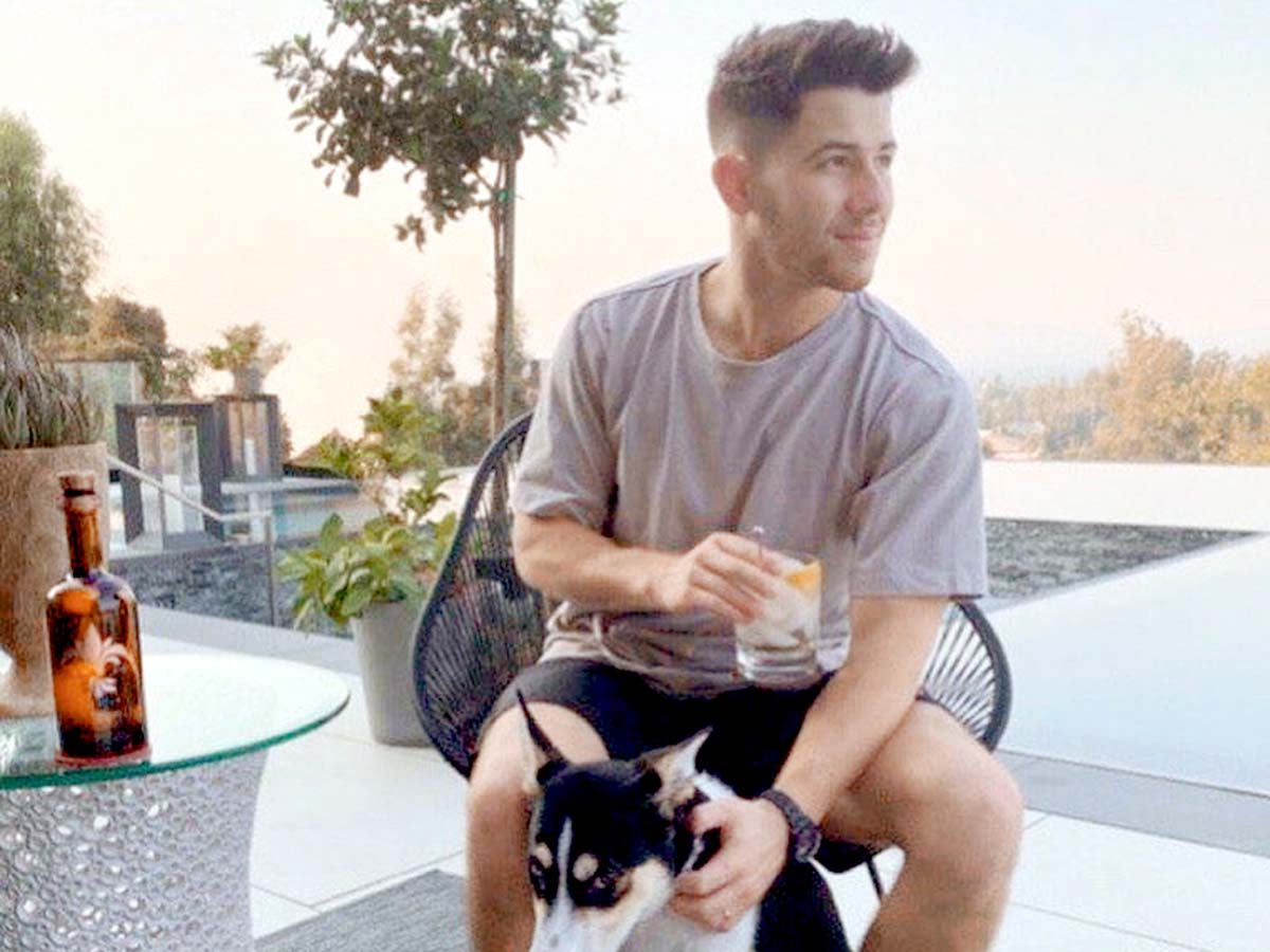 Нику Джонасу трудно дышать