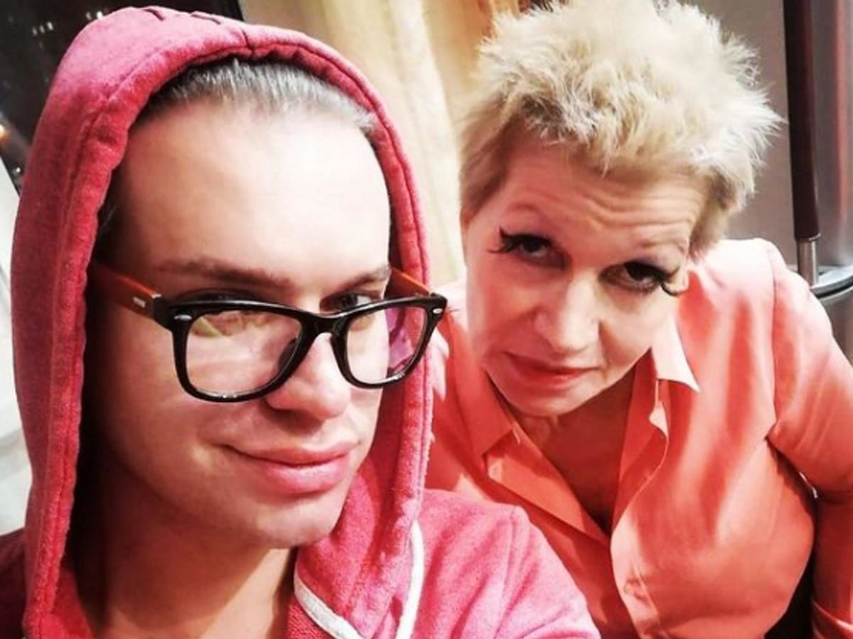 Жена-пенсионерка покусала Гогена Солнцева