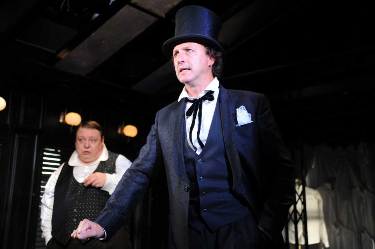 Как сейчас живет сыгравший дизайнера Милко в «Не родись красивой» Виталий Егоров