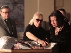 Вдова Вадима Алисова — художник по костюмам Наталья Александрова — у его гроба