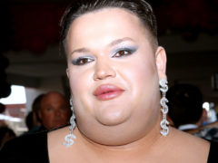 Блогер Игорь Синяк корчил из себя богиню. Фото Бориса Кудрявова