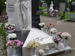 Могила Людмилы Гурченко. Фото: «Экспересс газета»