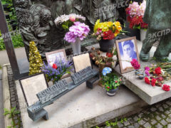 Могила Вячеслава Тихонова. Фото: «Экспресс газета»