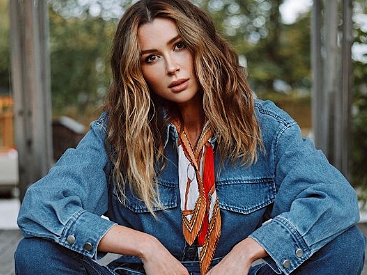 Анна Заворотнюк 