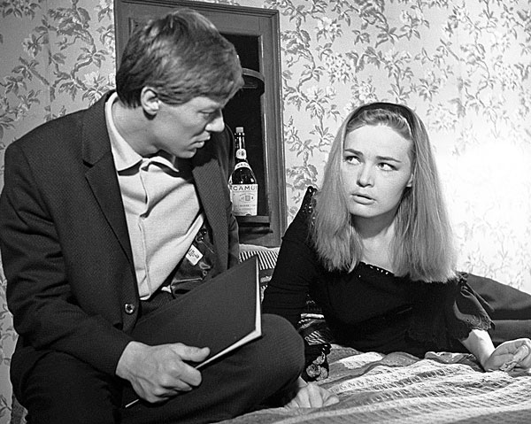 Анасы мен қызы лесбиянки порно онлайн көреді