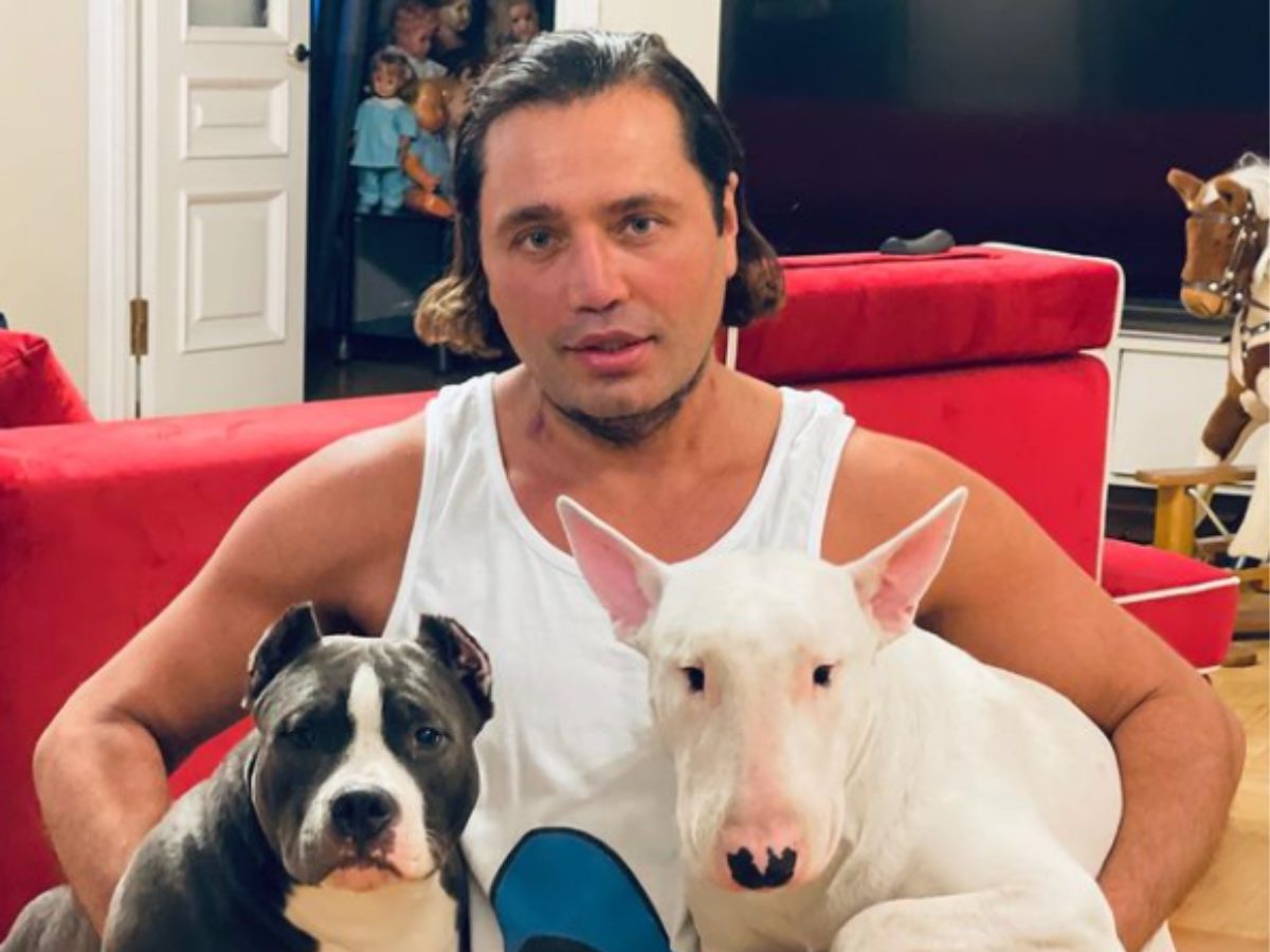 Рустам Солнцев**