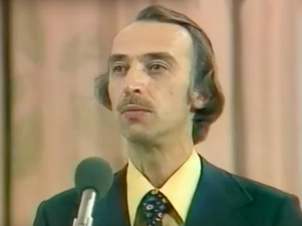 Александр Иванов