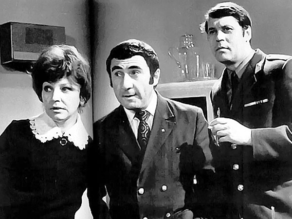С Эльзой Леждей, сыгравшей эксперта-криминалиста Кибрит, и Леонидом Каневским, исполнившим роль майора Томина