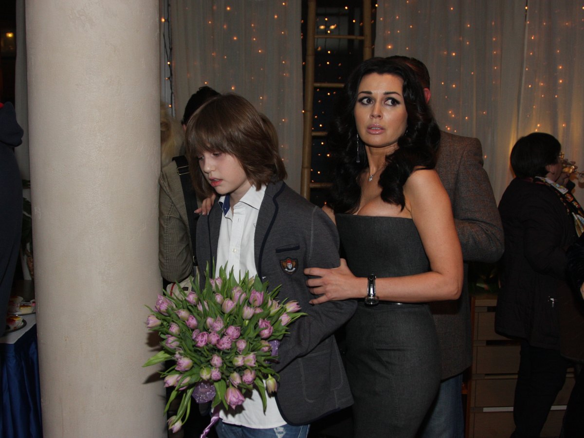 Анастасия Заворотнюк