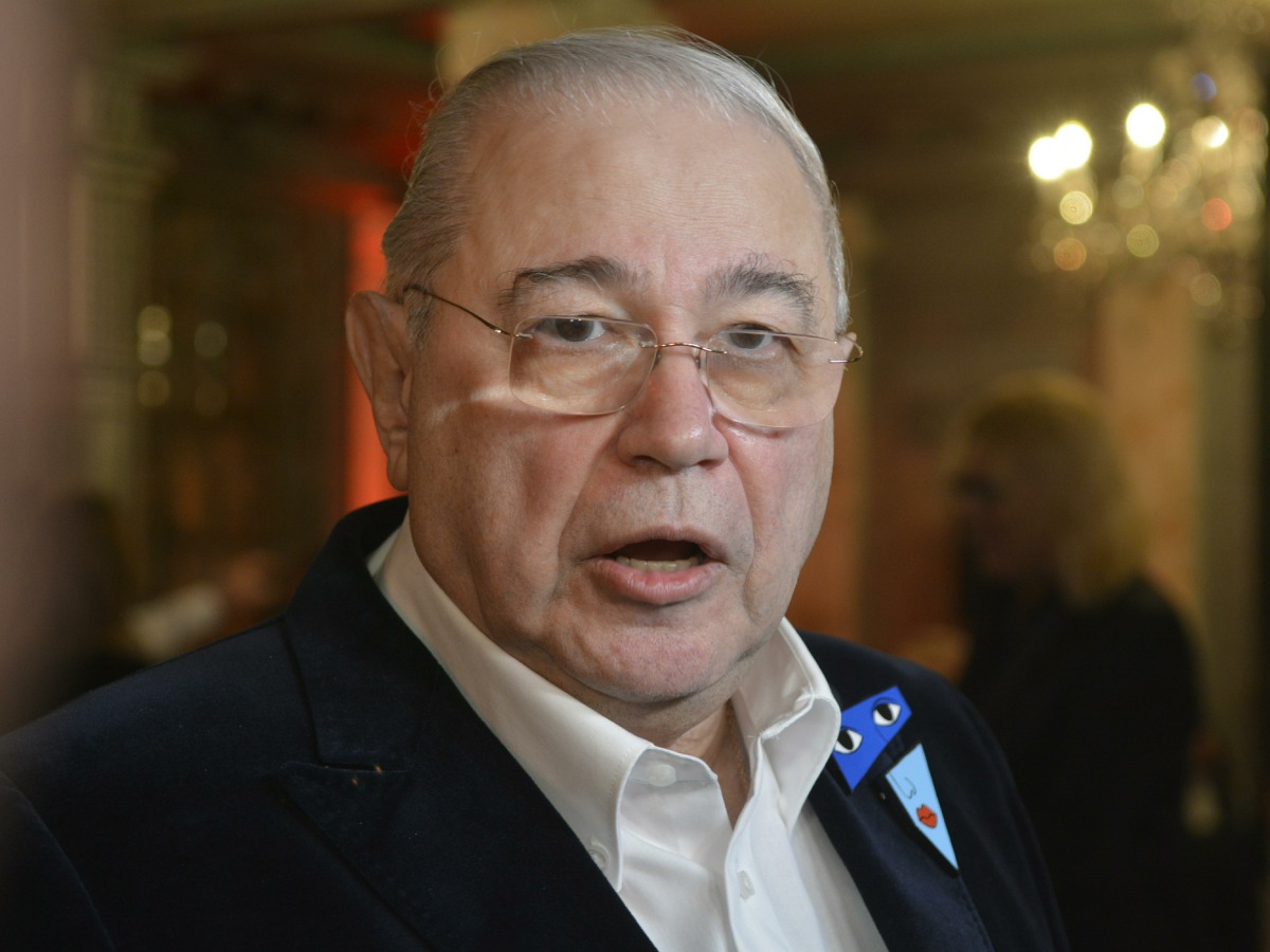 Евгений Петросян