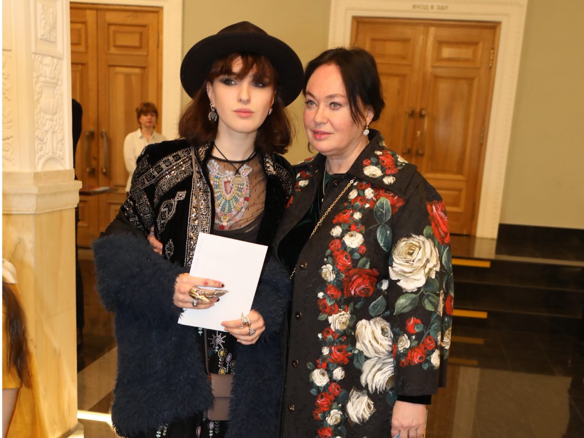 Лариса Гузеева