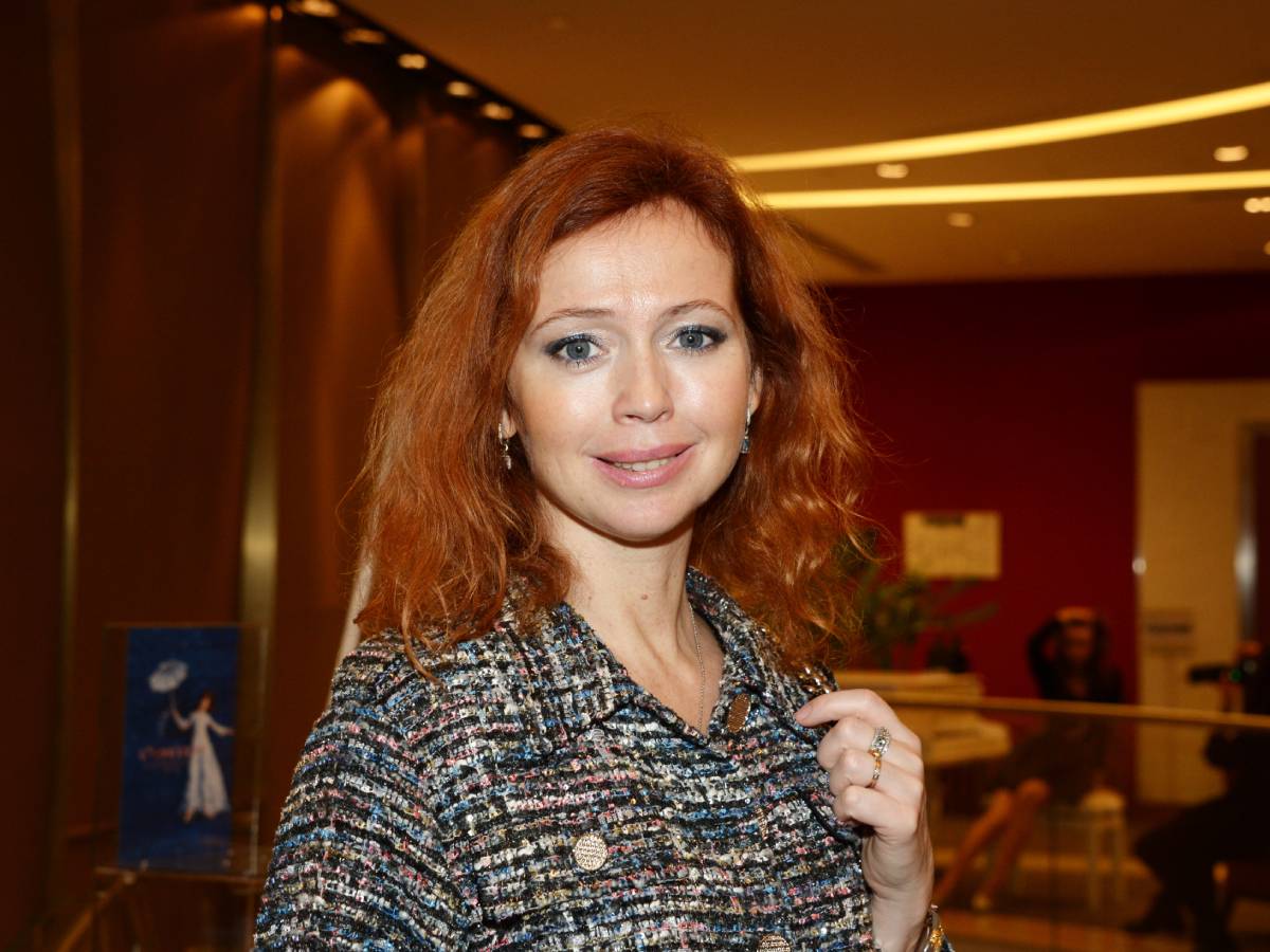 Елена Захарова