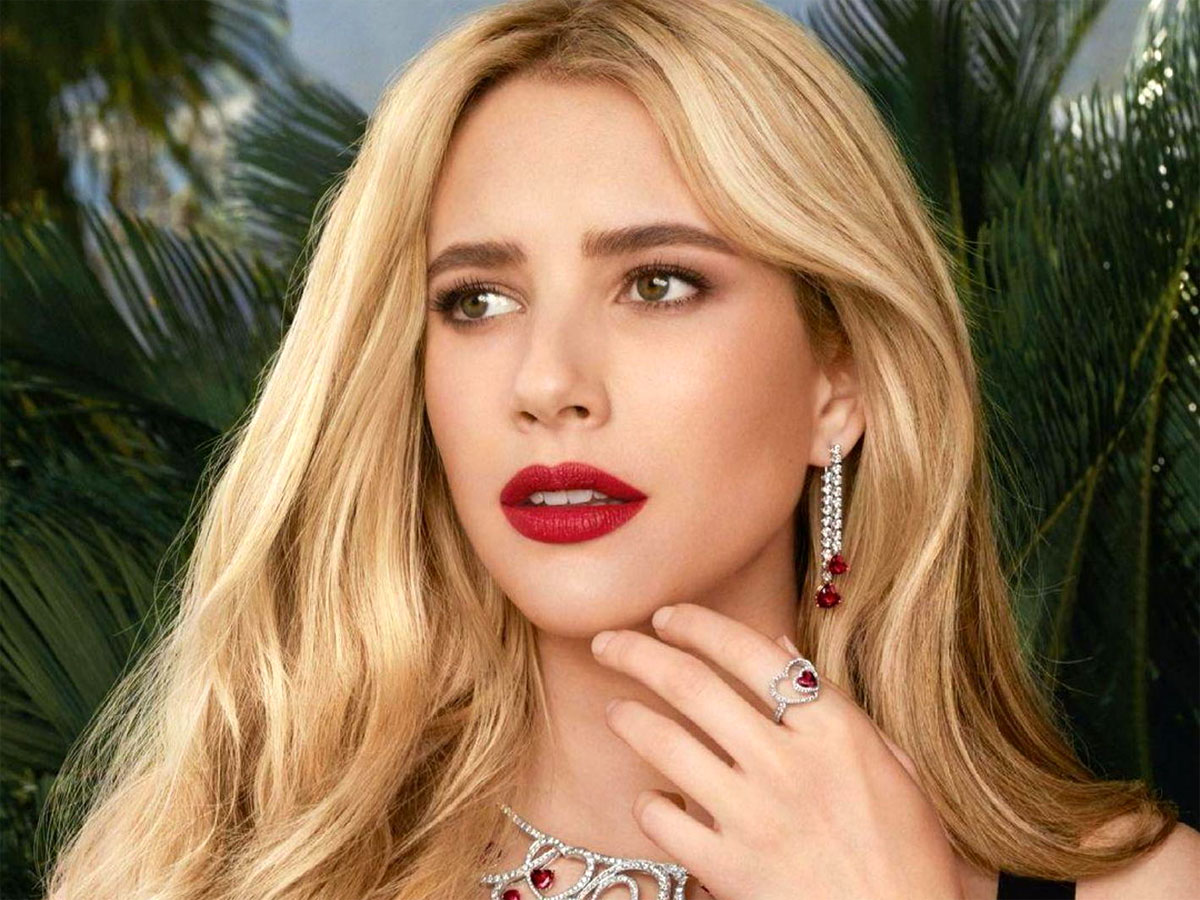 Эмма Робертс