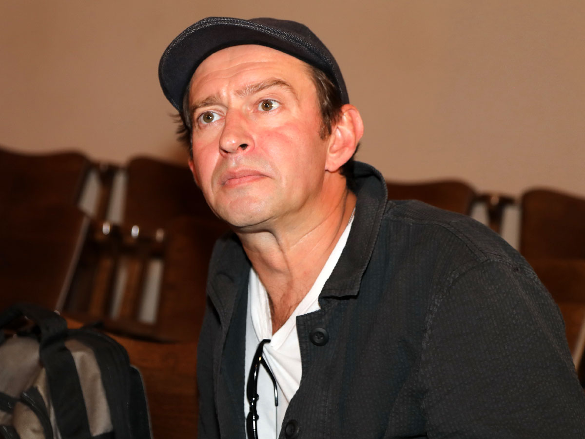 «Мне незачем»: потерявший маму сын Хабенского высказался об общении с актером