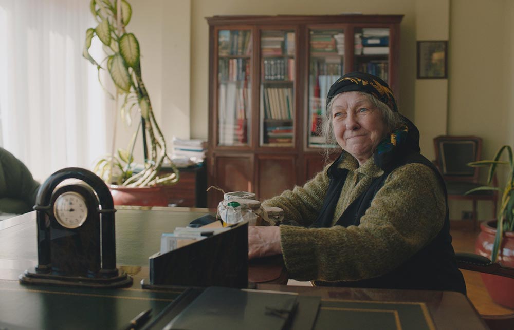 «Проклятый-чиновник»