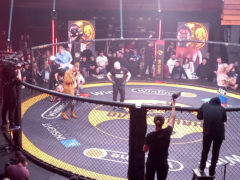 Отар оставлял удары Никиты почти без ответа. Фото Андрея Светлова