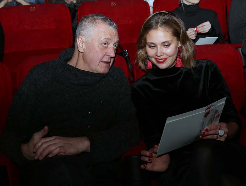 Артур-Ваха-с-женой-Викторией