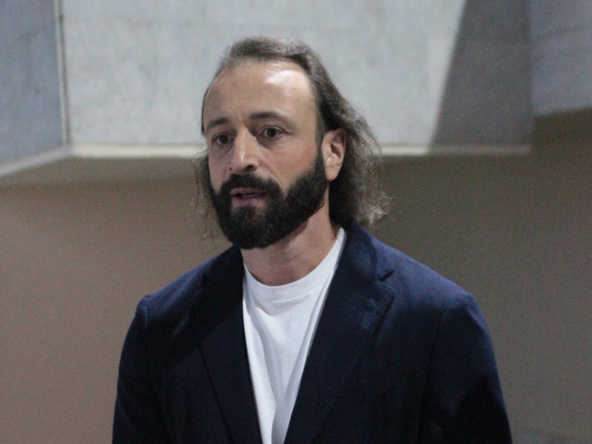 Жамкал голую грудь: Авербуха без одежды сняли в обнимку с известной спортсменкой